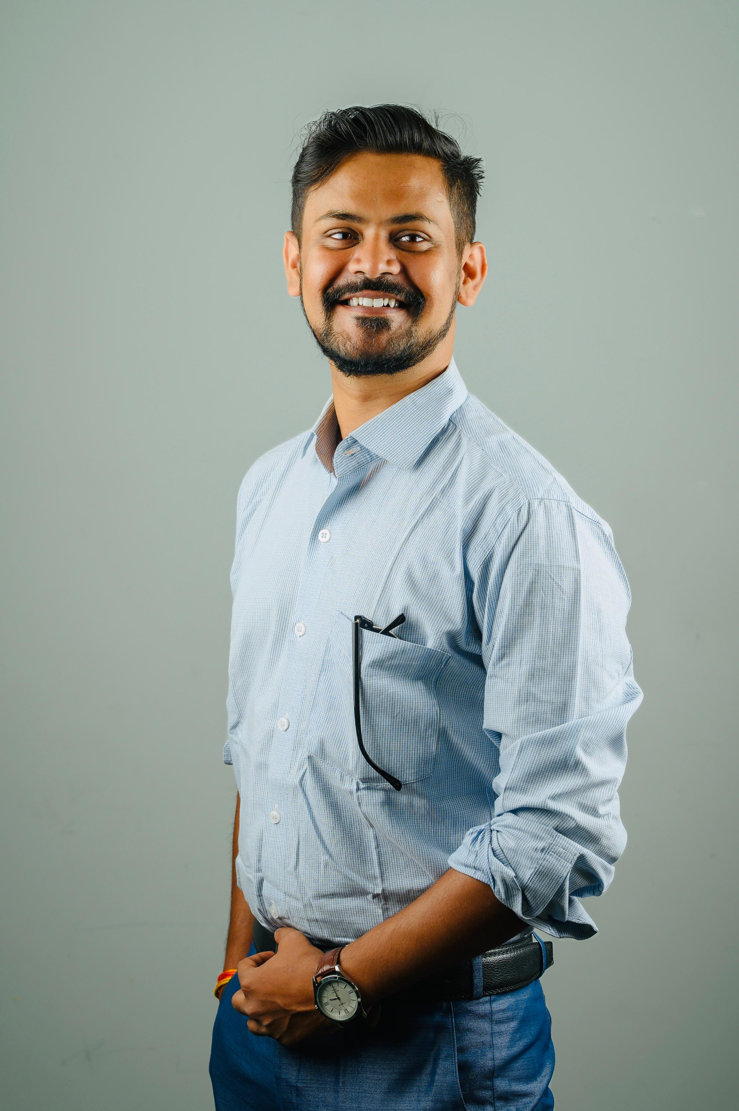 Dr Shubham